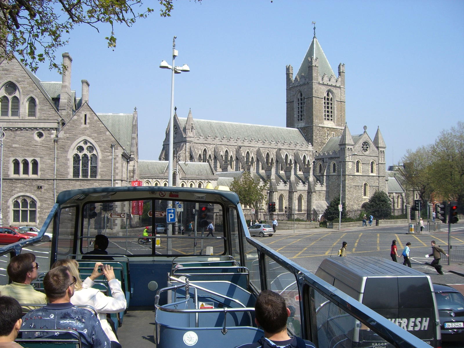 Dublin hop on/off bus